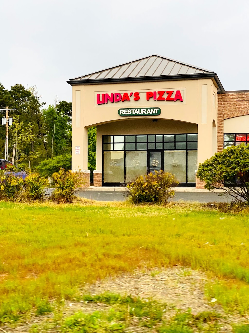 Lindas Pizza and Italian Restaurant Manchester, N.J. | 1900 NJ-37, Manchester Township, NJ 08759 | Phone: (732) 941-4150