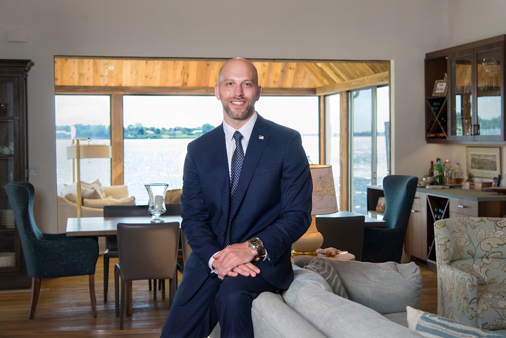 Damian Ross, Associate Real Estate Broker | 305 Sea Cliff Ave, Sea Cliff, NY 11579 | Phone: (516) 369-5868