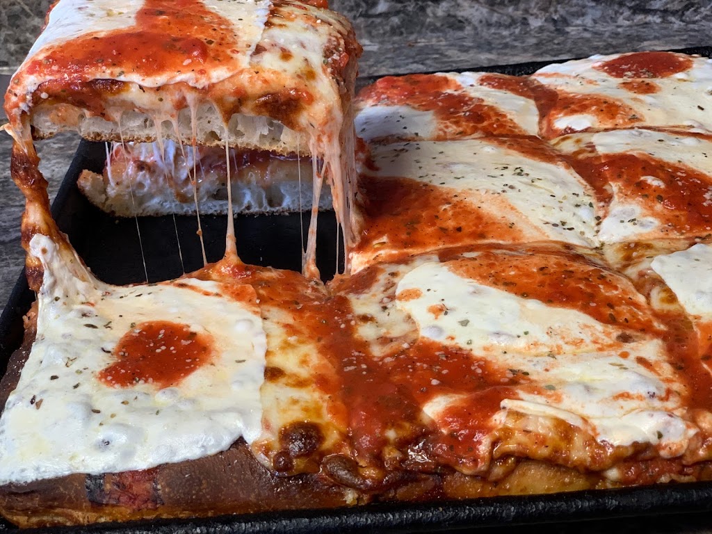 Scalis Pizza & Pasta | 974 Columbia St, Hudson, NY 12534 | Phone: (518) 828-9186