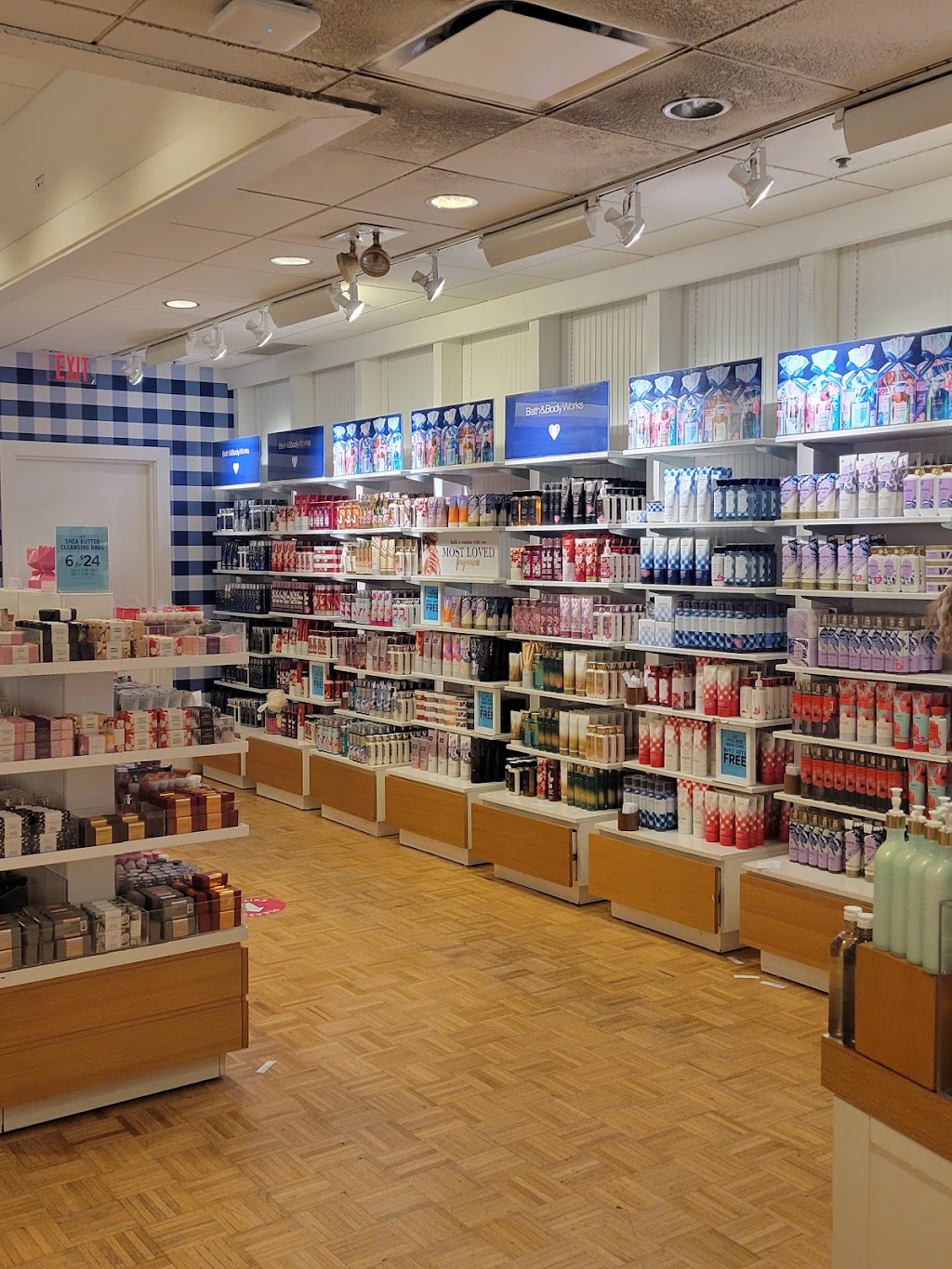 Bath & Body Works | Blue entrance, 1818 Franklin Mills Cir, Philadelphia, PA 19154 | Phone: (215) 612-0158