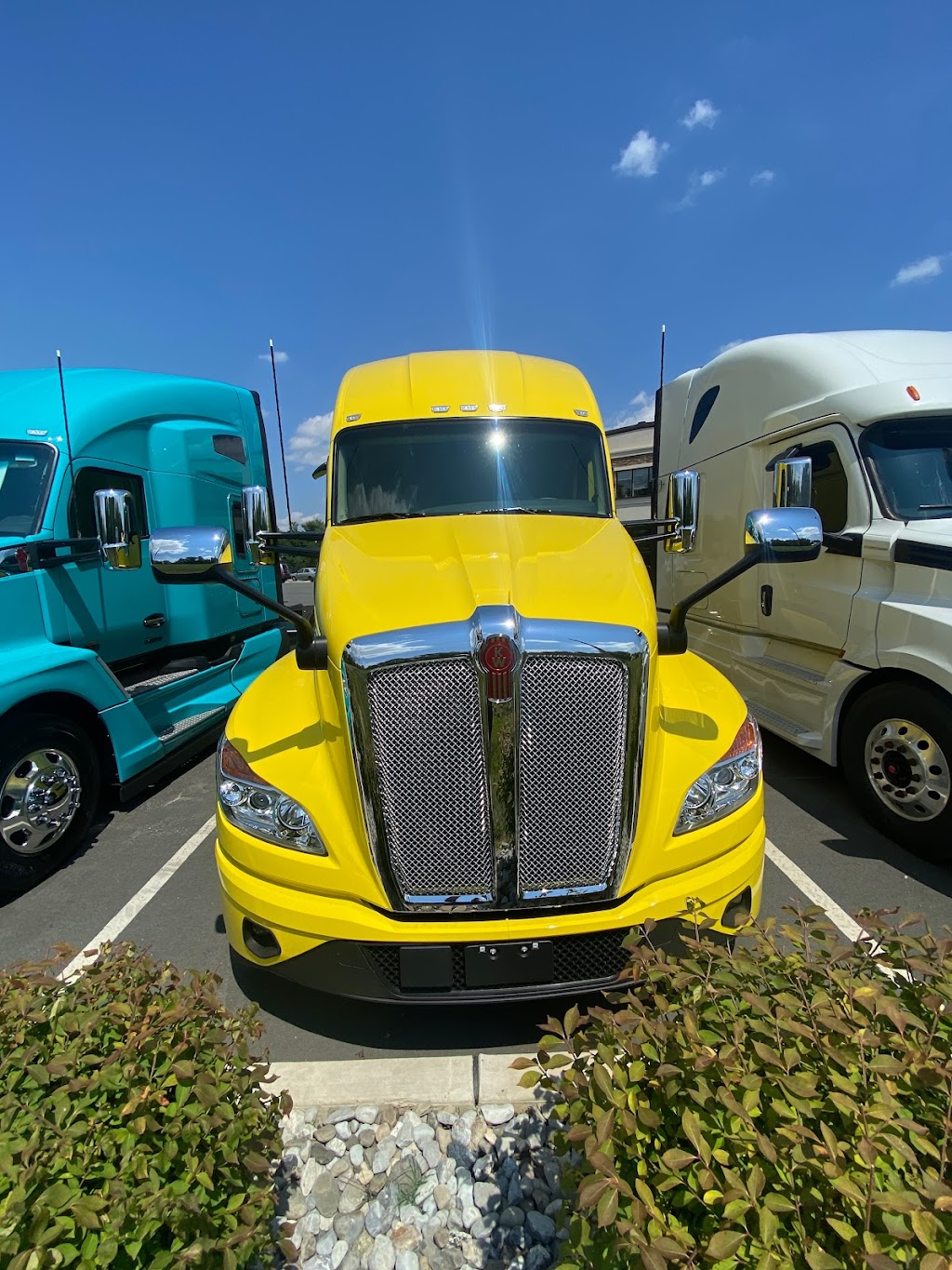 Pride Truck Sales New Jersey US-130 | 2382 US-130, Dayton, NJ 08810 | Phone: (866) 774-3324