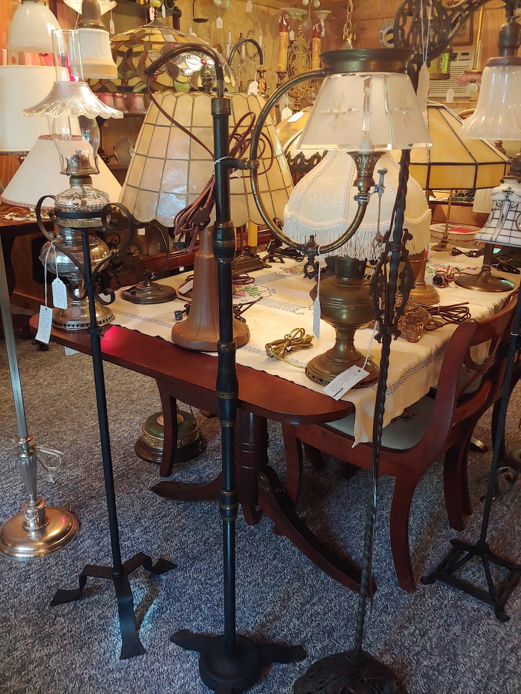 Old Lamps & Things | 440 New Rd, Avon, CT 06001 | Phone: (860) 655-6507