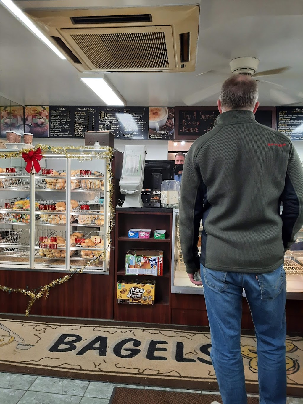 Atlantic Bagel Company | 113 E River Rd, Rumson, NJ 07760 | Phone: (732) 224-1223