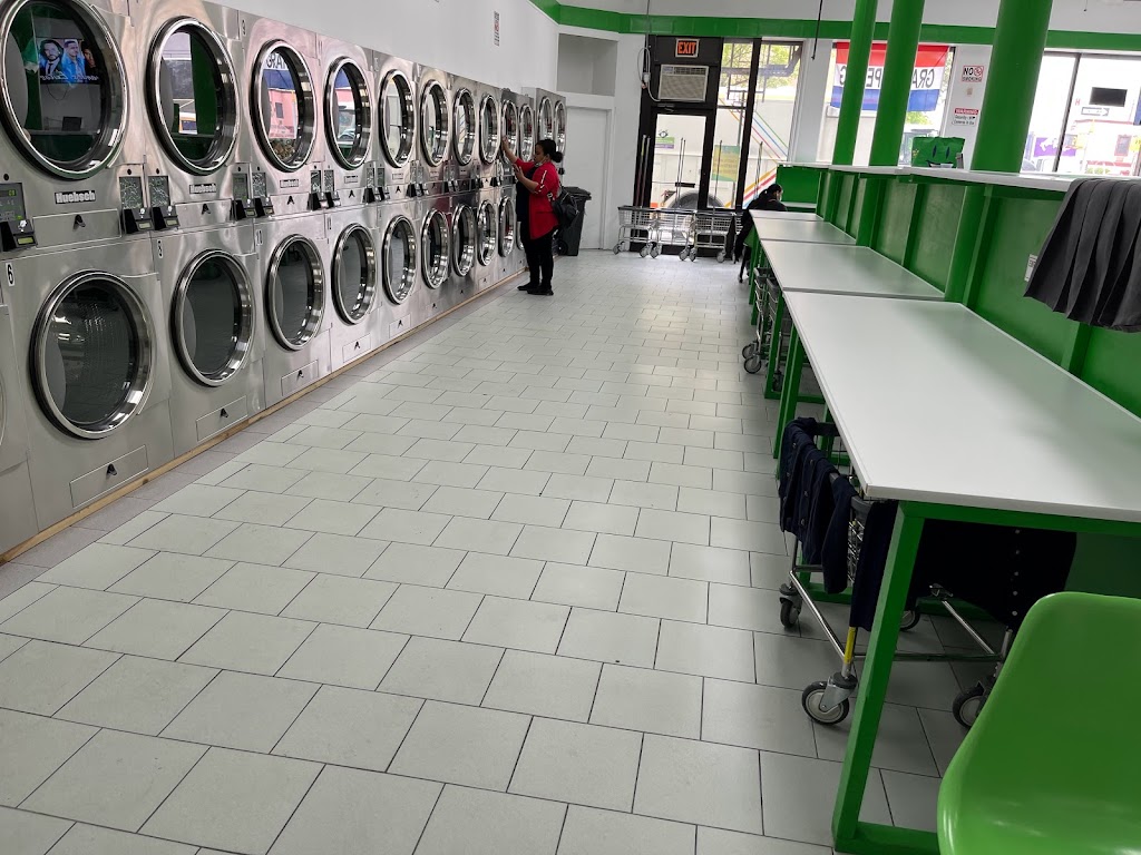 Super Laundromat | 204 Bushwick Ave, Brooklyn, NY 11206 | Phone: (718) 628-4600