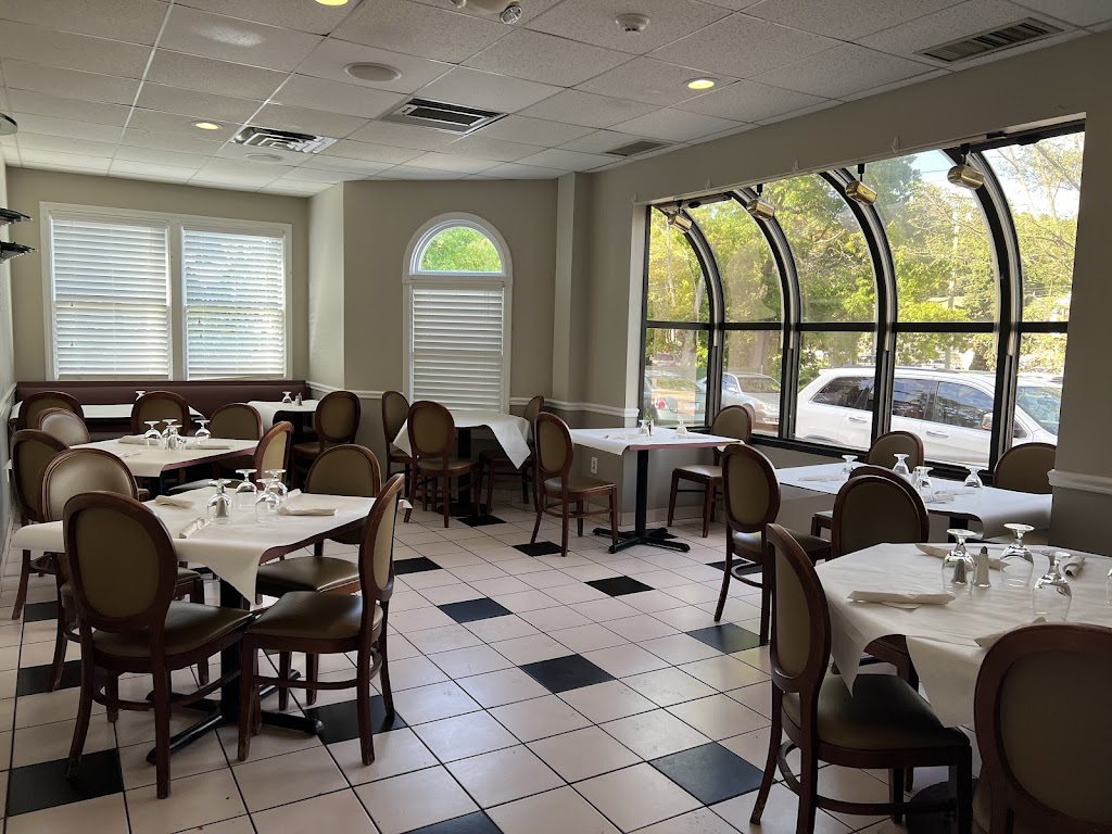 Testos Pizzeria & Restaurant | 1023 Brooklawn Ave, Fairfield, CT 06825 | Phone: (203) 330-0333