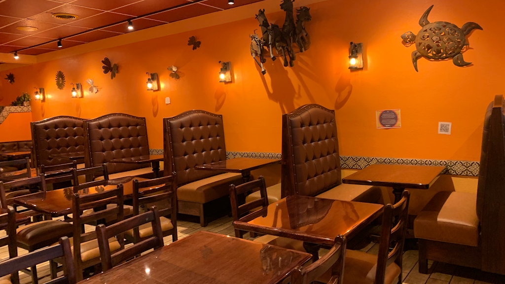 Ixtapa Grille Family Mexican Restaurant | 2547 Whitney Ave, Hamden, CT 06518 | Phone: (203) 230-2586