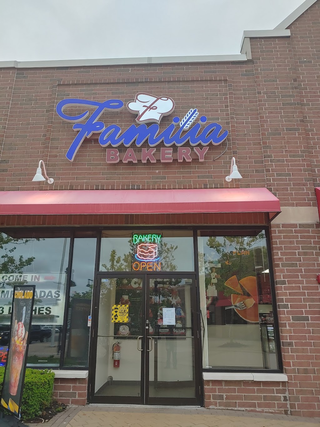 Familia Bakery | 26 N Research Pl, Central Islip, NY 11722 | Phone: (631) 630-1822