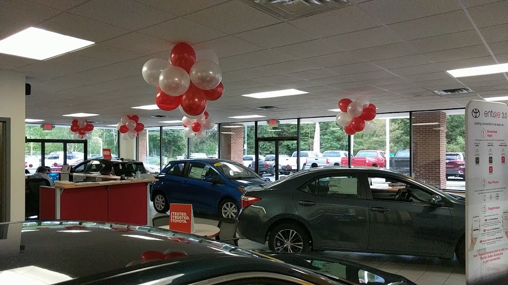 Toyota of Colchester | 100 Old Hartford Rd, Colchester, CT 06415 | Phone: (860) 537-2468