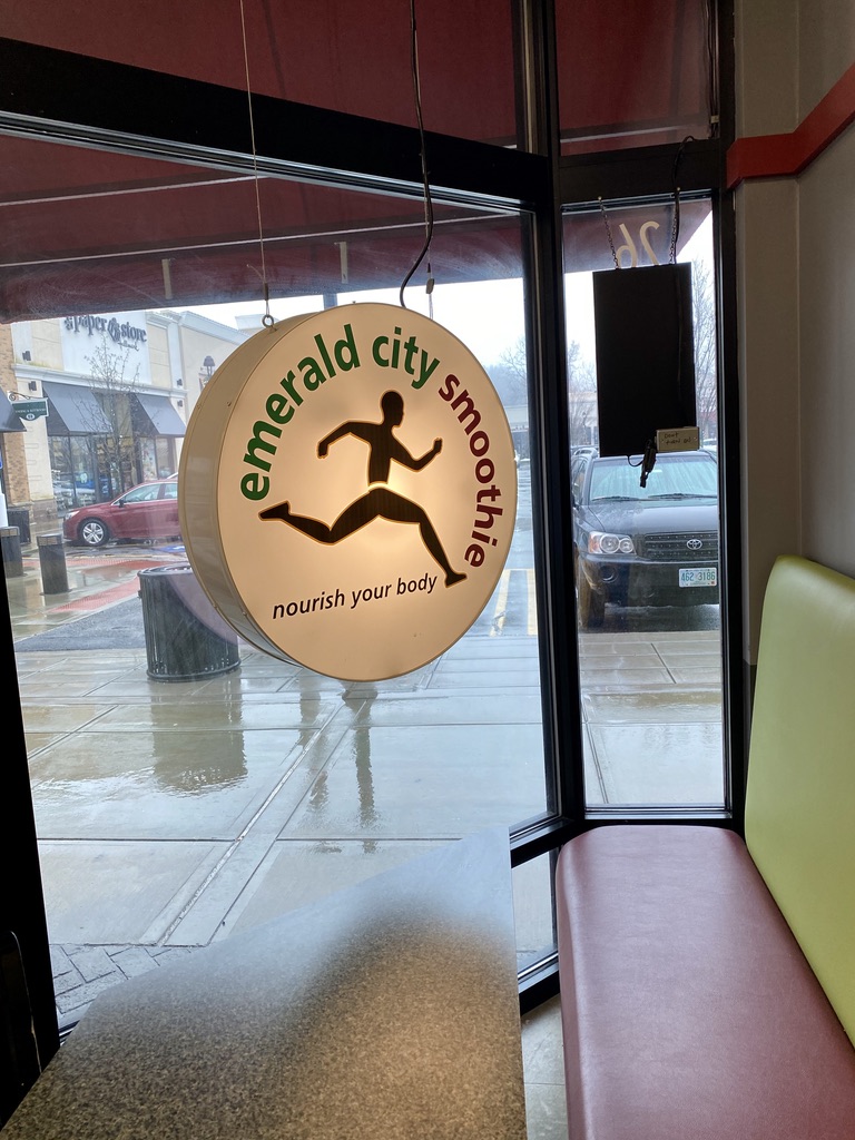Emerald City Smoothie | 26 Evergreen Way, South Windsor, CT 06074 | Phone: (860) 432-9570