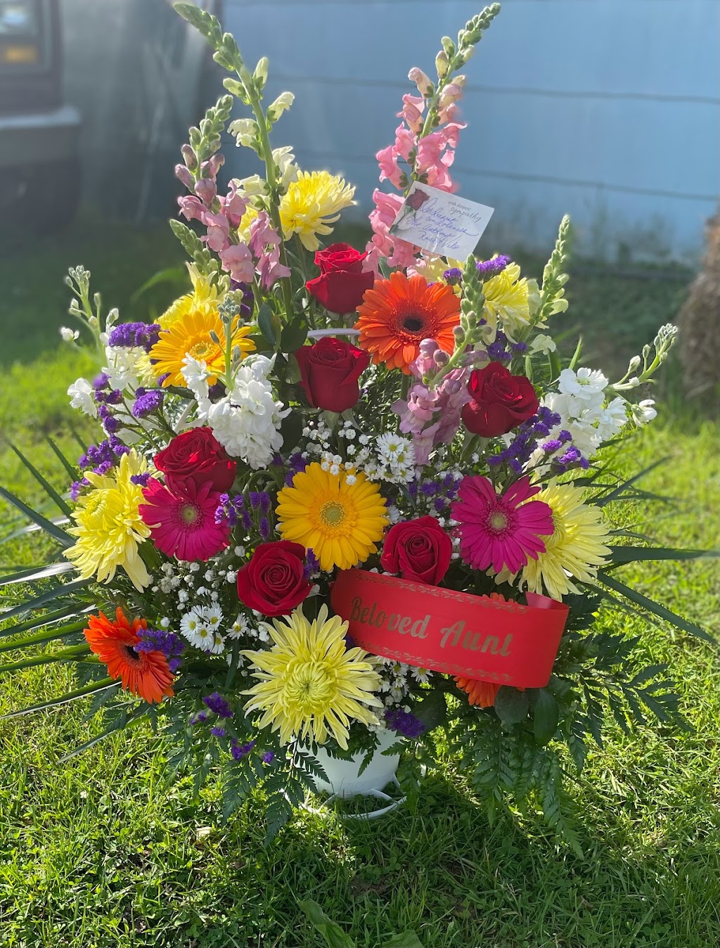 Doreens Flowers | 1224 Wellwood Ave, West Babylon, NY 11704 | Phone: (631) 752-6842