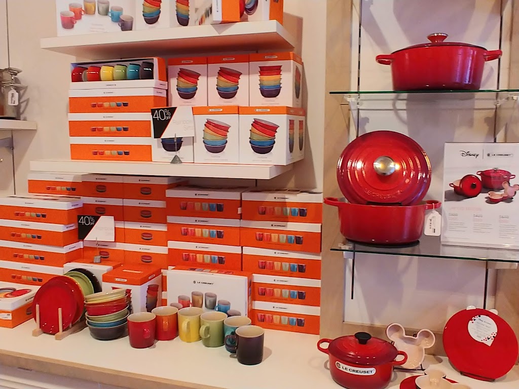 Le Creuset Outlet Store | 1 Premium Outlets Blvd Ste 291, Tinton Falls, NJ 07753 | Phone: (732) 493-8390