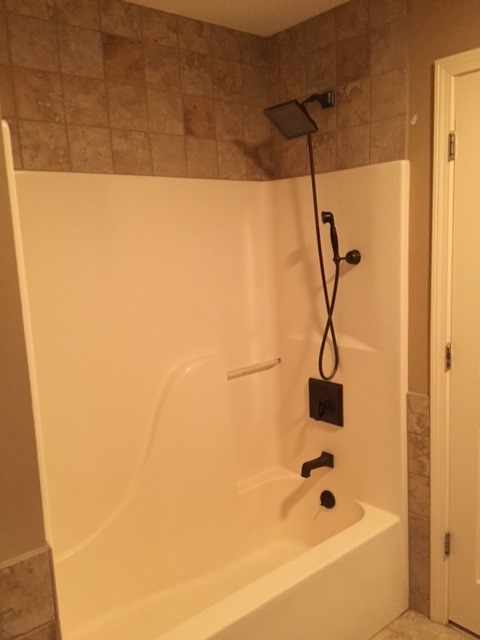Creative Space-Shower Doors | 226 Russell St, Hadley, MA 01035 | Phone: (800) 675-8151