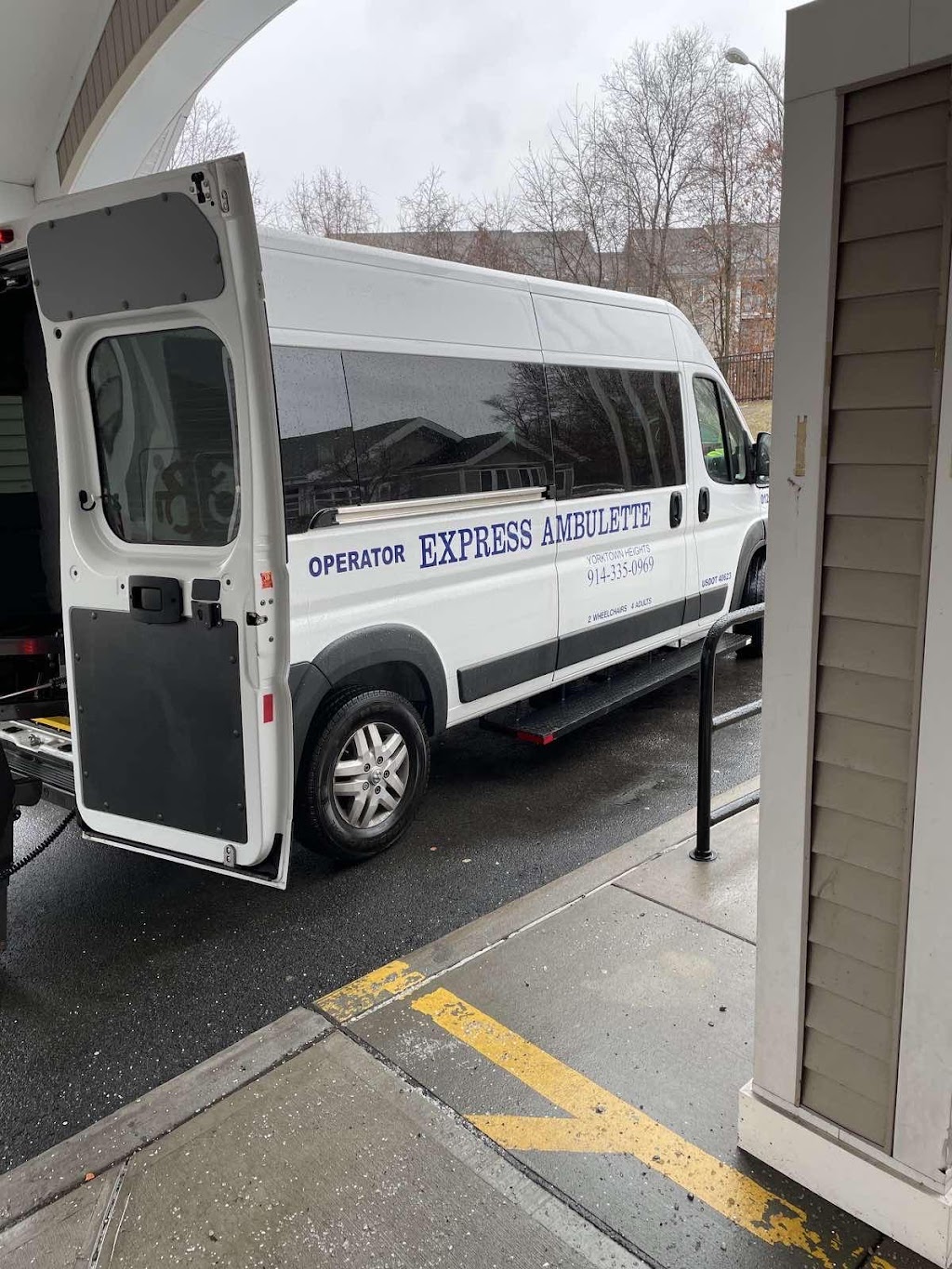 Express Ambulette | 2104 Crompond Rd, Yorktown Heights, NY 10598 | Phone: (914) 335-0969