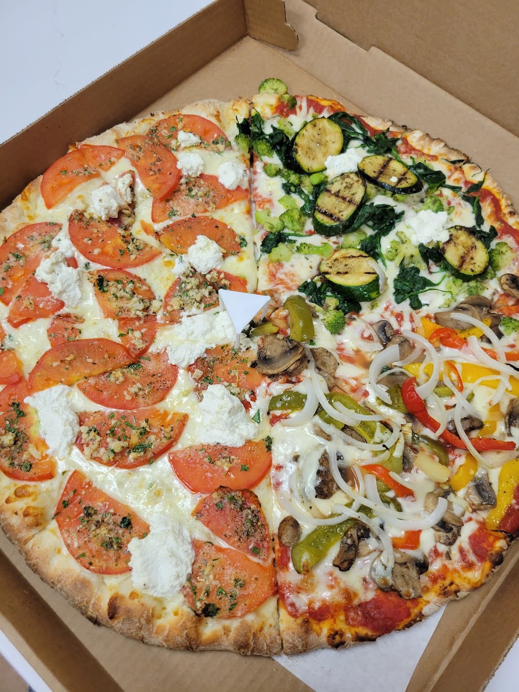 Mateos Pizza | 247 Main St, Cairo, NY 12413 | Phone: (518) 622-3764