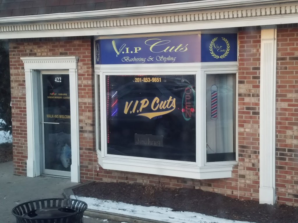 V.I.P Cuts | 422 Teaneck Rd, Ridgefield Park, NJ 07660 | Phone: (201) 853-9651