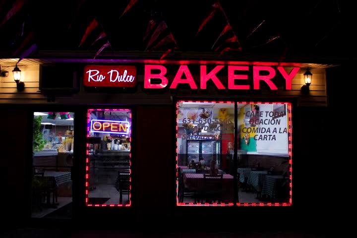 Rio Dulce Bakery and Restaurant | 28 E Suffolk Ave, Central Islip, NY 11722 | Phone: (631) 630-5566