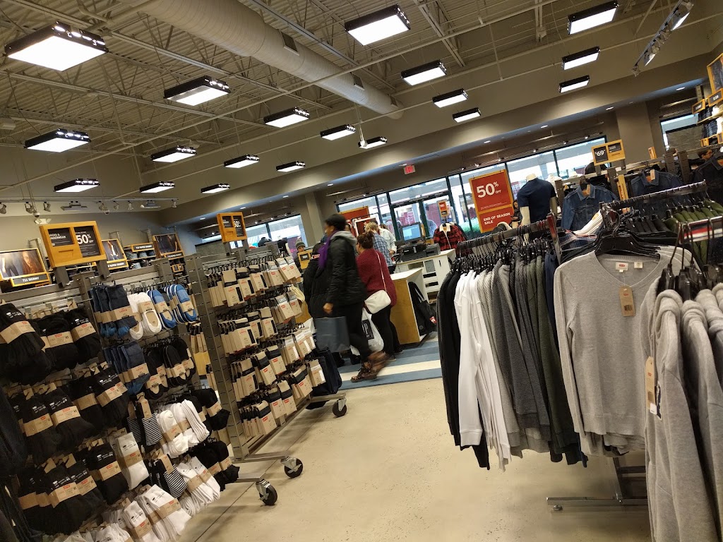 Levi’s Outlet Store | 20-A Killingworth Turnpike #206, Clinton, CT 06413 | Phone: (860) 664-4172