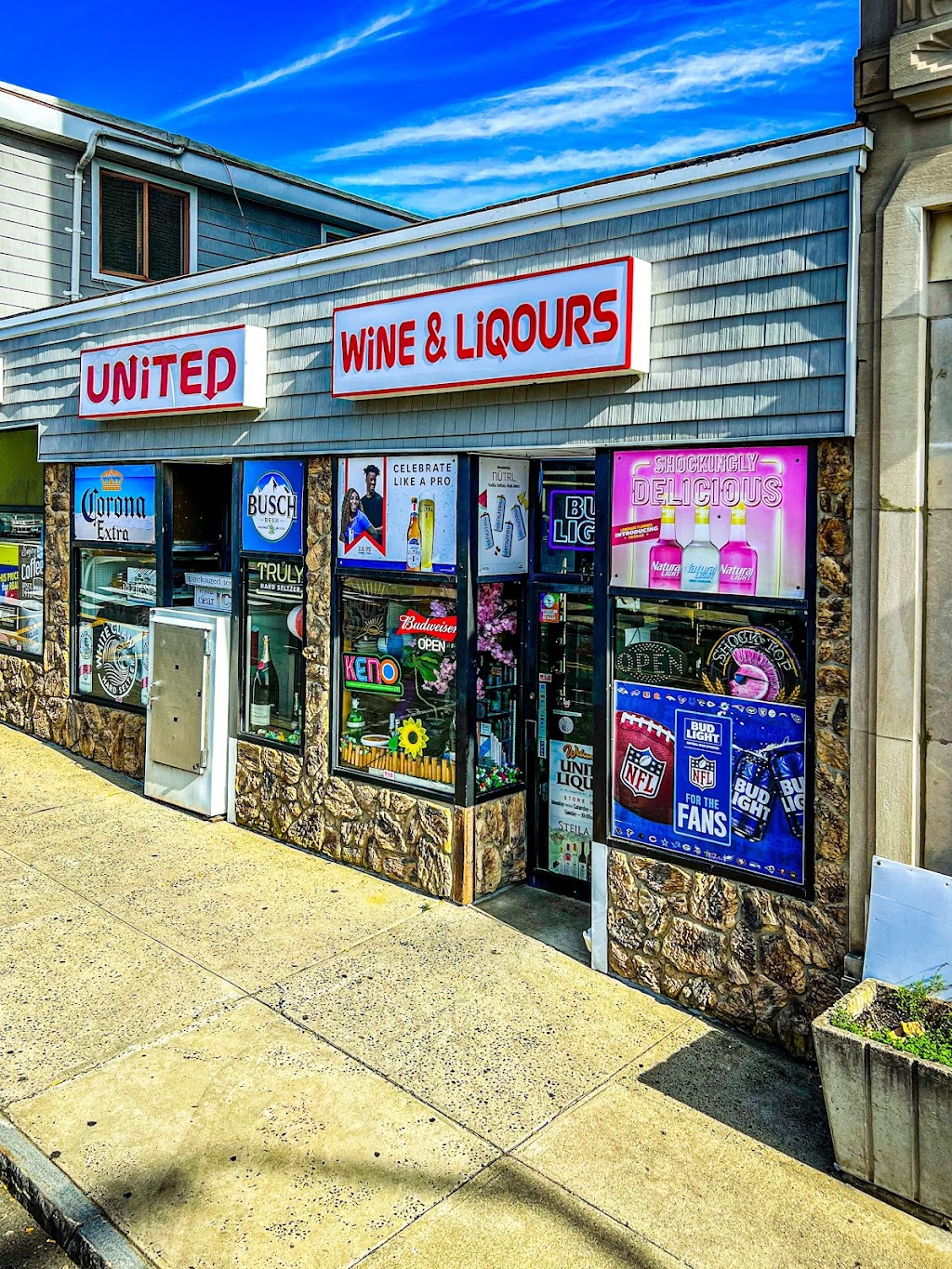 United Wine & Liquor | 37 Elizabeth St, Derby, CT 06418 | Phone: (203) 308-2973