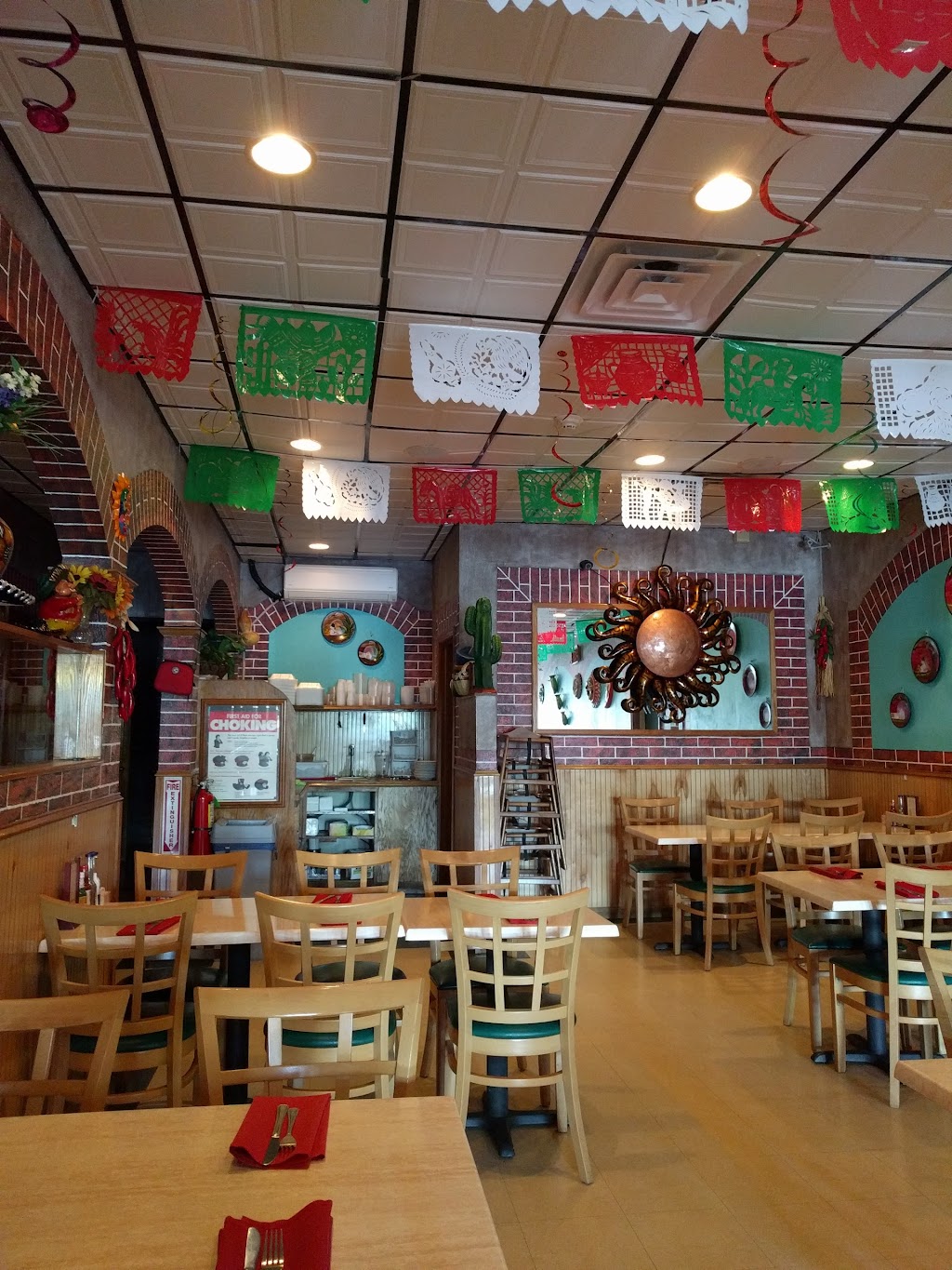El Azteca Mexican Restaurant | 117 S Main St, Florida, NY 10921 | Phone: (845) 651-4321