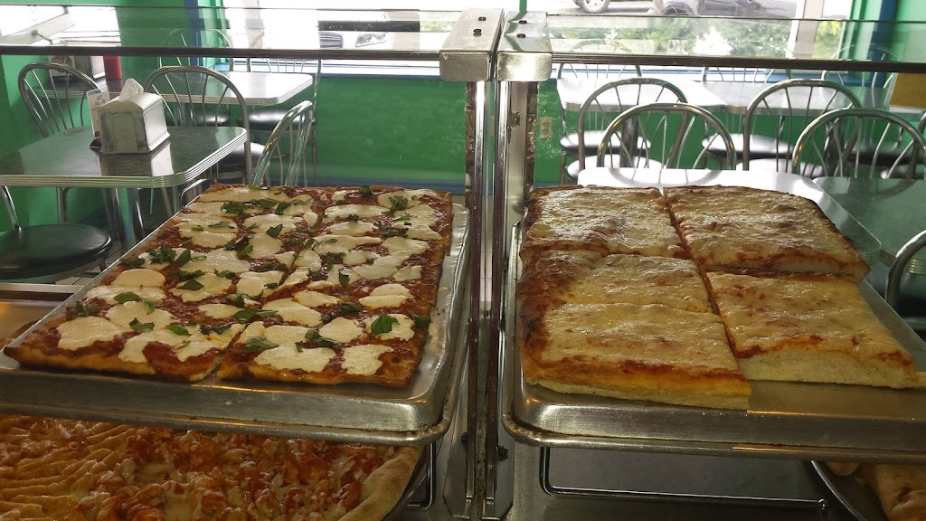 Rays Pizza and Restaurant (Tallman) | 321 NY-59, Tallman, NY 10982 | Phone: (845) 547-2112