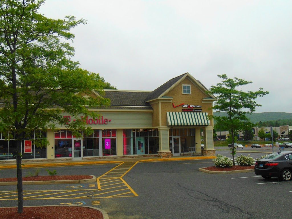 Gibbs Crossing | 352 Palmer Rd, Ware, MA 01082 | Phone: (617) 232-8900