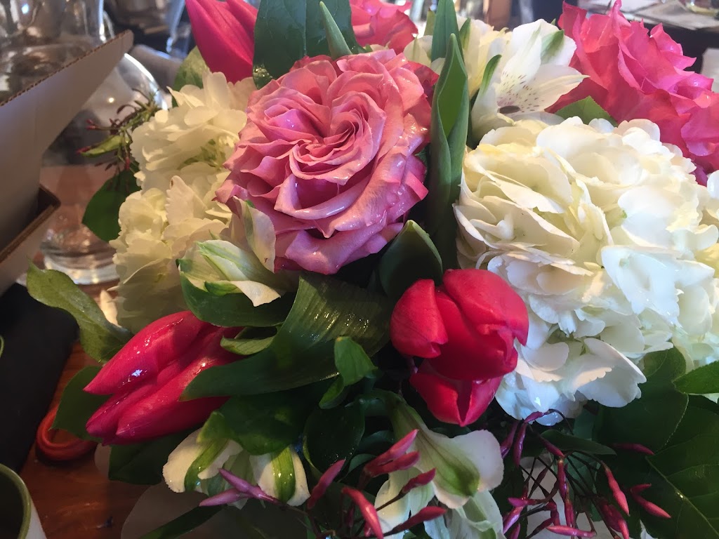Carriage Barn Florals & Gifts | 389 Smith Ridge Rd, South Salem, NY 10590 | Phone: (914) 533-7390