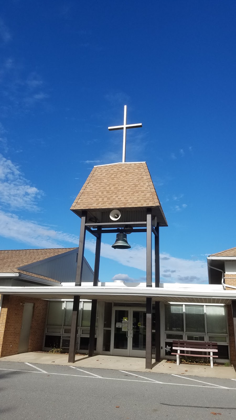 Holy Cross Evangelical Lutheran Church | 696 Johnson Rd, Nazareth, PA 18064 | Phone: (610) 759-7363