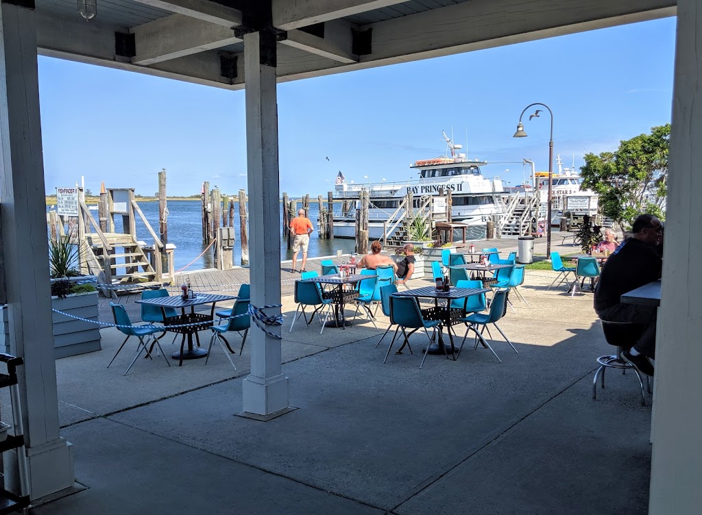 Captains Table Restaurant | Gilgo Beach, NY 11702 | Phone: (631) 218-9067