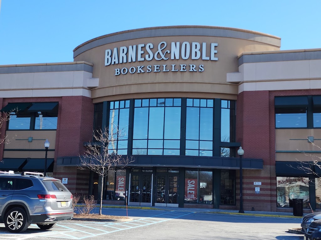 Barnes & Noble | Clifton Commons 395 Route 3 East, Clifton, NJ 07014 | Phone: (973) 779-5500