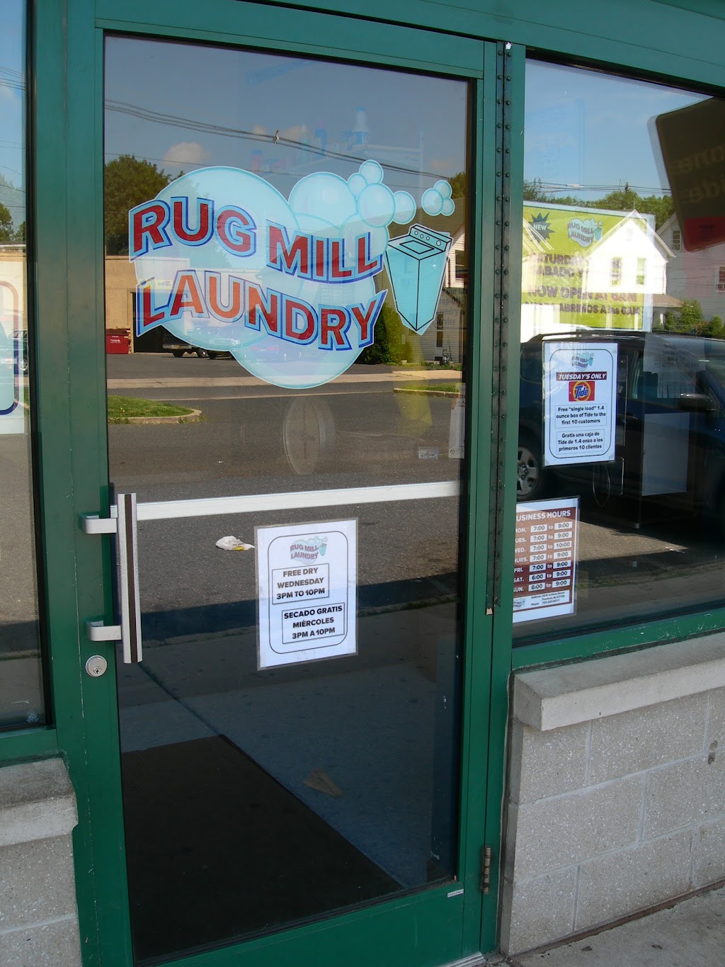 Rug Mill Laundry Center | 20 Jackson St, Freehold, NJ 07728 | Phone: (732) 333-0217