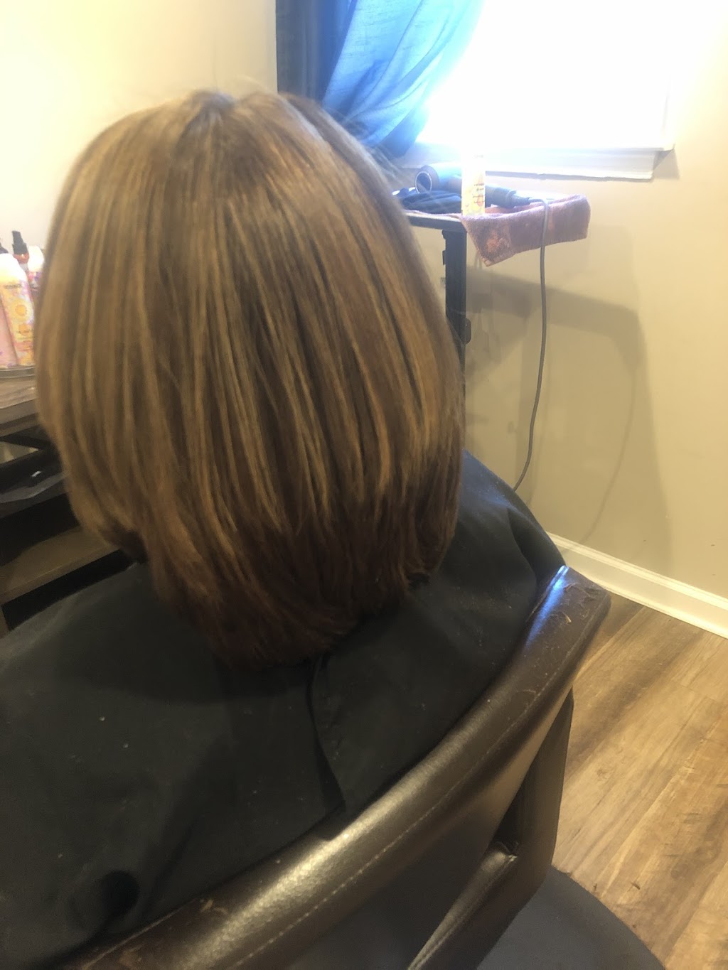 Salon Penn | 301 Penn St, Croydon, PA 19021 | Phone: (215) 770-4005