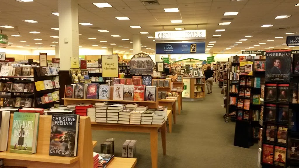 Barnes & Noble | Enfield Commons, 25 Hazard Ave, Enfield, CT 06082 | Phone: (860) 745-7315