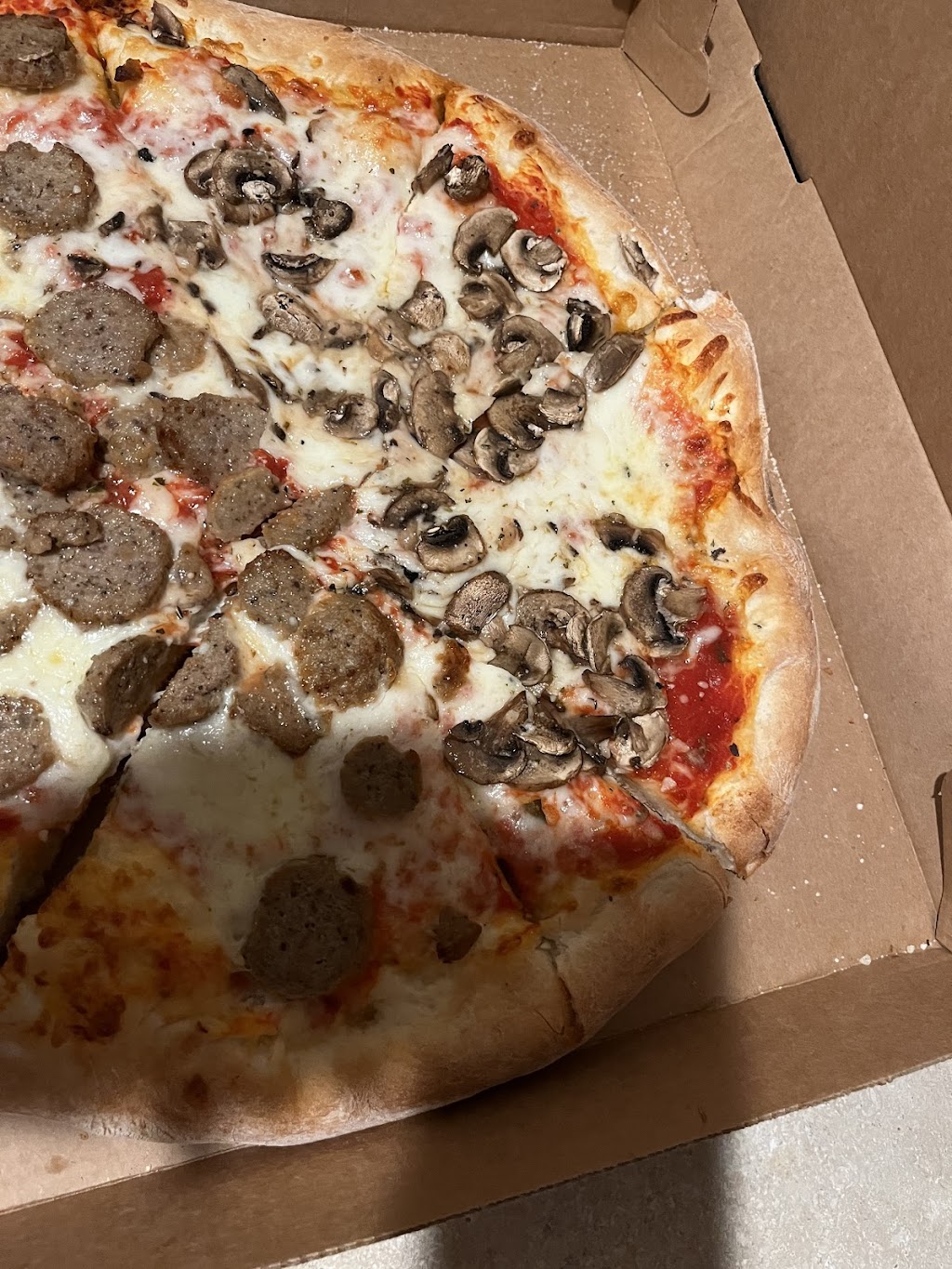 Feasta Pizza | 1826 Leithsville Rd, Hellertown, PA 18055 | Phone: (610) 838-3330
