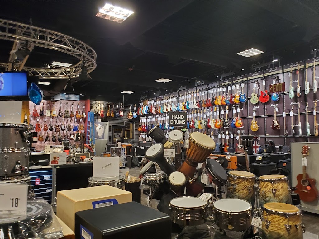 Guitar Center | 839 Queen St, Southington, CT 06489 | Phone: (860) 628-0984