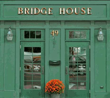 Bridge House Restaurant | 49 Bridgeport Ave, Milford, CT 06460 | Phone: (203) 878-2800