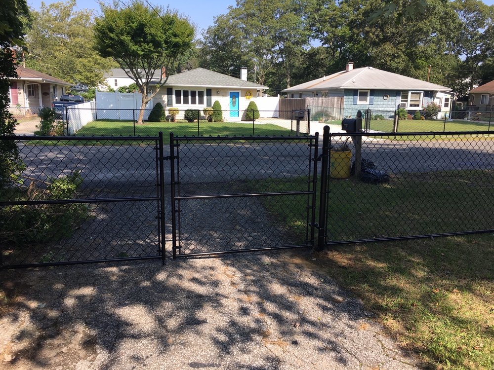 Residential Fences Corp. | 1775 Middle Country Rd, Ridge, NY 11961 | Phone: (631) 924-3011