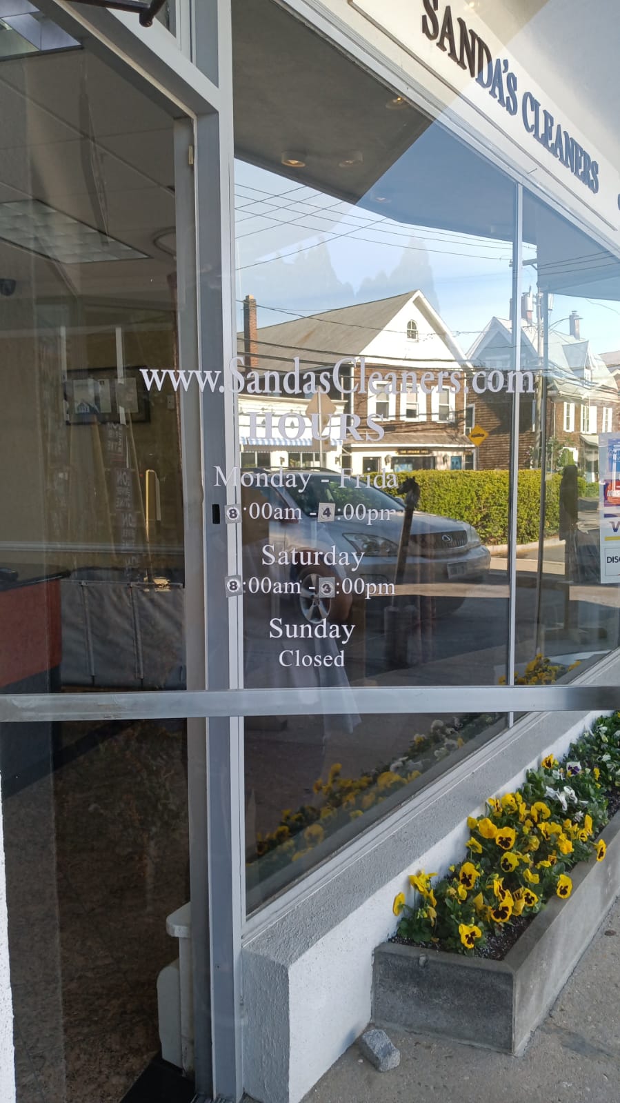 Sandas Cleaners | 160 Rowayton Ave, Norwalk, CT 06853 | Phone: (203) 866-1500