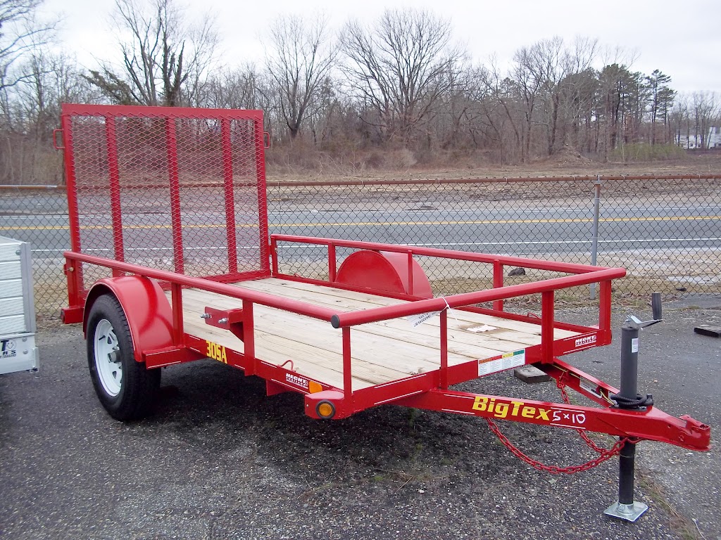 Hecht Trailers | 2075 US-9, Toms River, NJ 08755 | Phone: (732) 349-1900