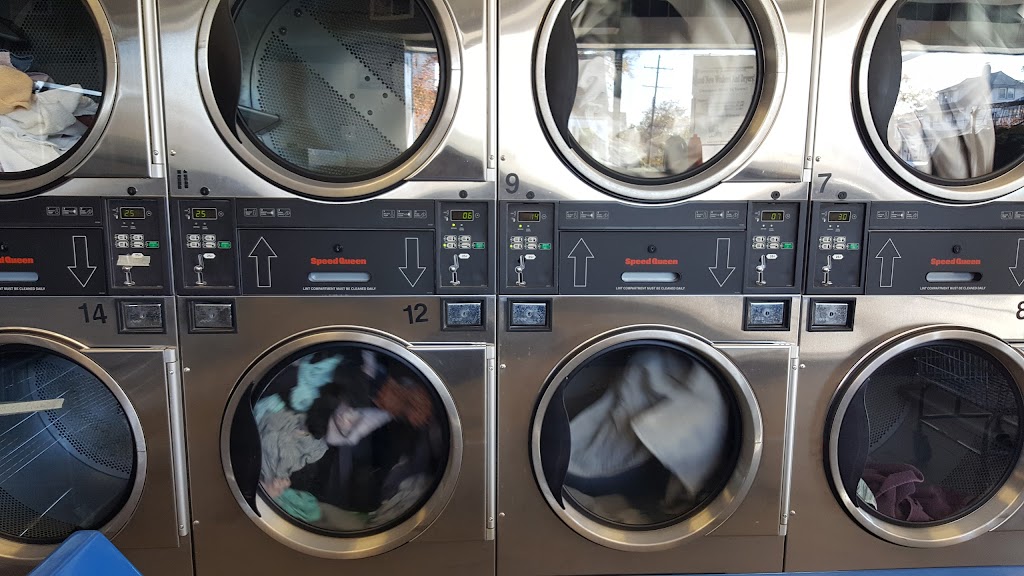 Broadway Laundromat | 301 Broadway, Lynbrook, NY 11563 | Phone: (516) 284-6184