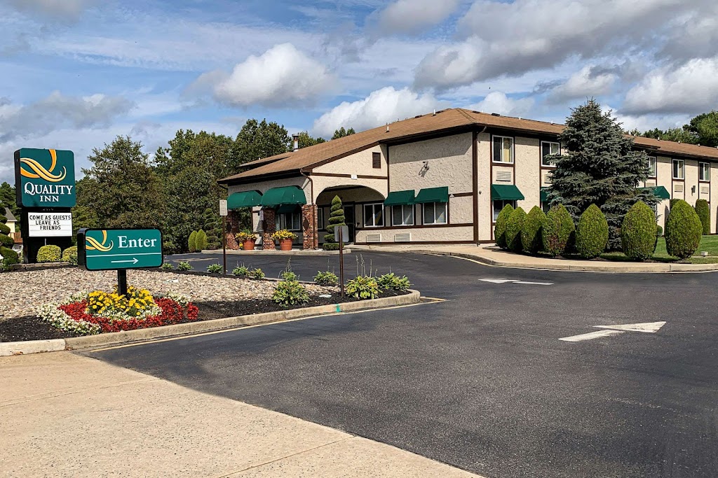 Quality Inn near Toms River Corporate Park | 2016 NJ-37, Manchester Township, NJ 08759 | Phone: (732) 657-7100