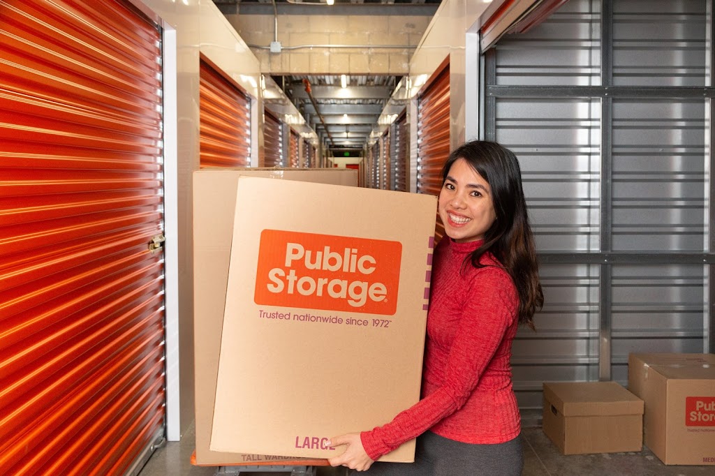 Public Storage | 1 Seaview Blvd, Port Washington, NY 11050 | Phone: (516) 629-5707