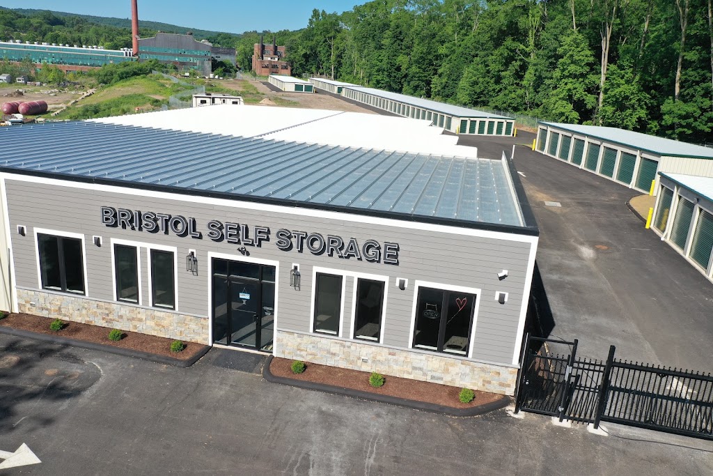 Bristol Self Storage | 185 Curtiss St, Bristol, CT 06010 | Phone: (860) 996-0047