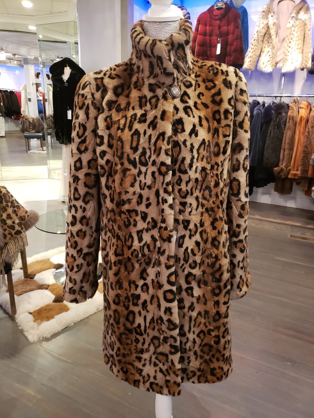 Dimitrios Furs in Saint James | 464 N Country Rd, St James, NY 11780 | Phone: (631) 584-8200