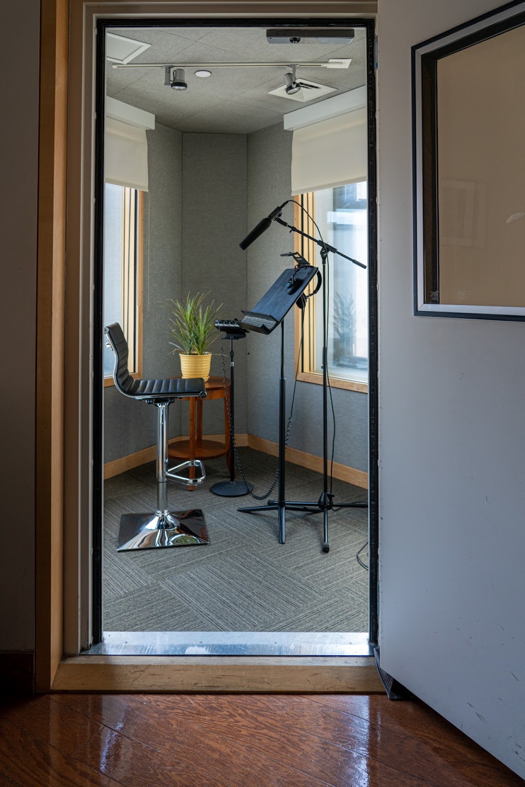 Sound Lounge : Audio Post Production & Recording Studio | 149 5th Ave 13th floor, New York, NY 10010 | Phone: (212) 388-1212