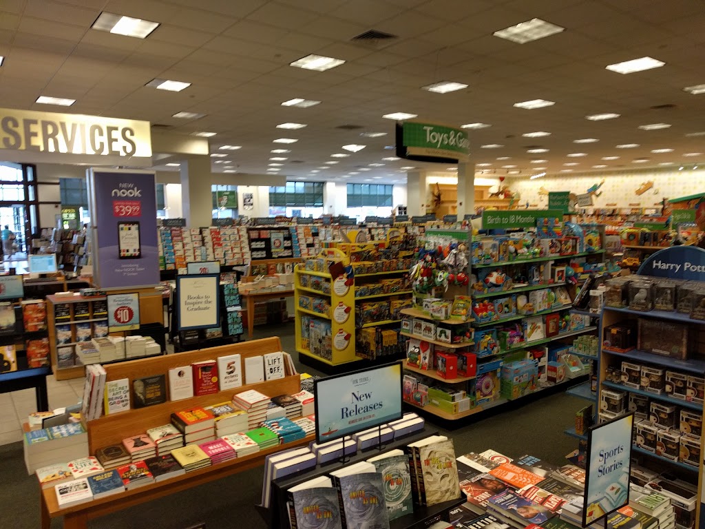 Barnes & Noble | The Metroplex, 2300 Chemical Rd, Plymouth Meeting, PA 19462 | Phone: (610) 567-2900