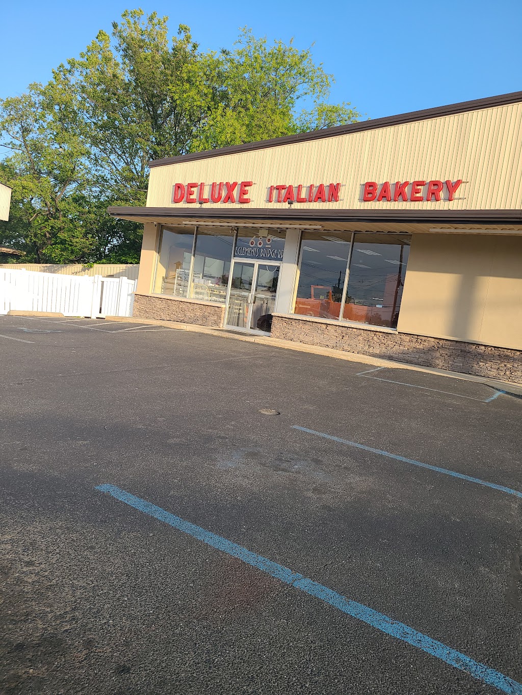Deluxe Italian Bakery Inc. | 680 E Clements Bridge Rd, Runnemede, NJ 08078 | Phone: (856) 939-5000