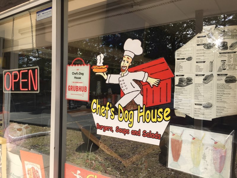 Chefs Dog House | 337 Willard Ave, Newington, CT 06111 | Phone: (860) 667-3700