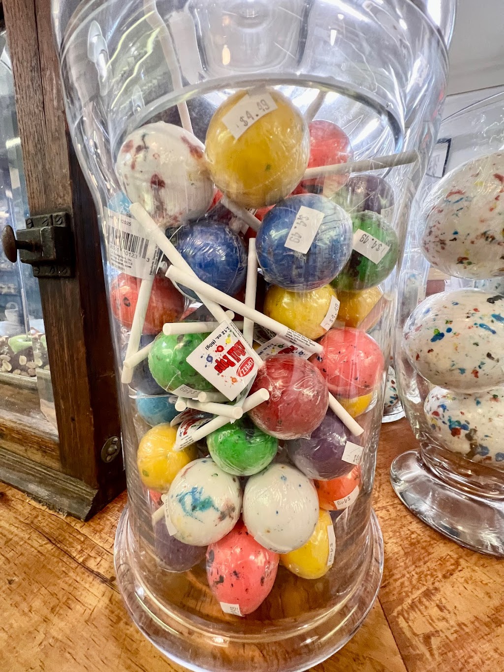 Candy Store At Schooners Wharf | 325 9th St, Beach Haven, NJ 08008 | Phone: (609) 492-2808