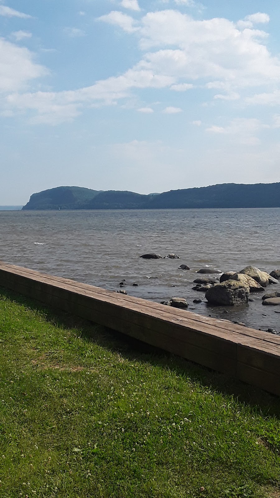 Croton Point Park | 1 Croton Point Ave, Croton-On-Hudson, NY 10520 | Phone: (914) 862-5290