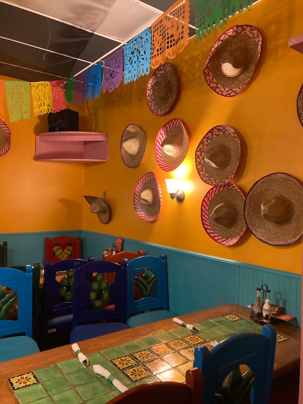 Monterrey Mexican Restaurant | 170 Riverside Ave, Bristol, CT 06010 | Phone: (860) 585-0710